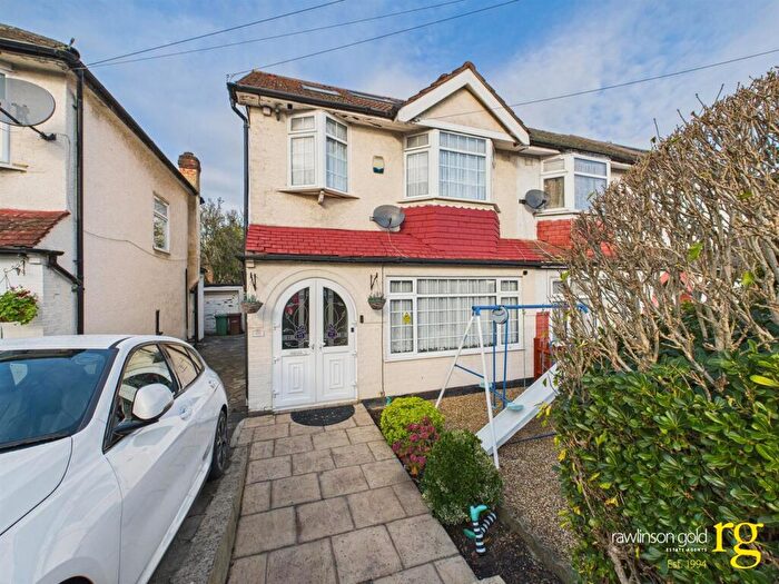 4 Bedroom End Of Terrace House For Sale In Elmgrove Road, Harrow, HA1