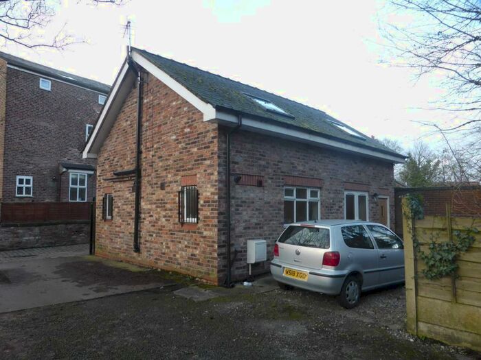 4 Bedroom Private Hall To Rent In The Coach House, Fallowfield, Manchester, M14