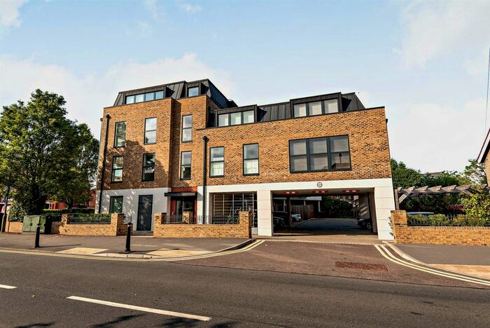 1 Bedroom Flat For Sale In One High Street, Egham, TW20