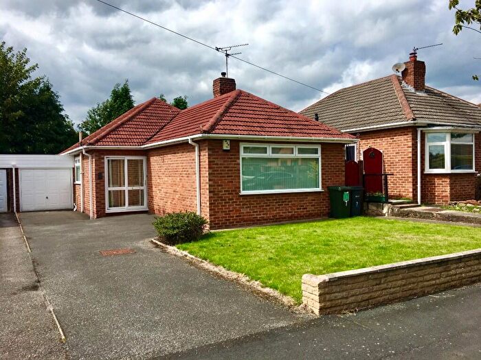 3 Bedroom Detached Bungalow For Sale In Gleneagles Road, Great Sutton, CH66