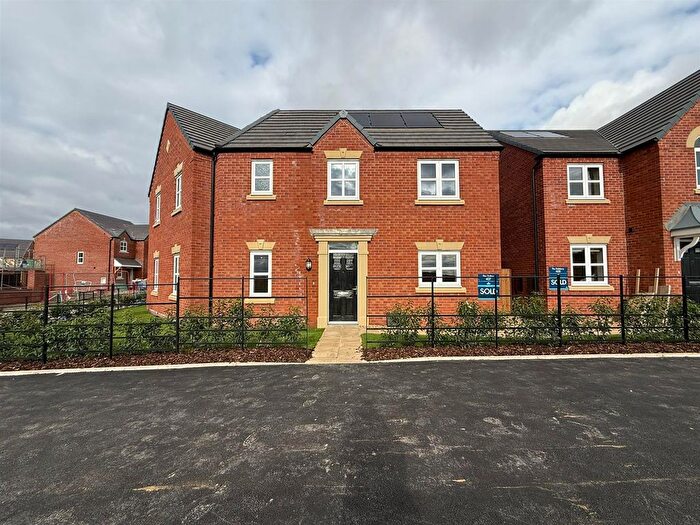 3 Bedroom Detached House To Rent In Rivington Park, Bolton, BL6