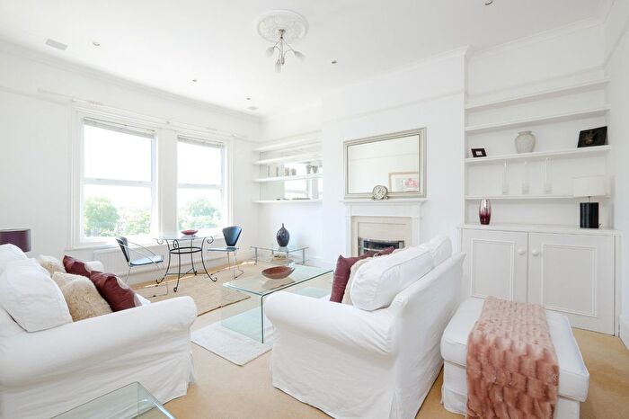 4 Bedroom Flat To Rent In Petersham Road, Richmond, TW10