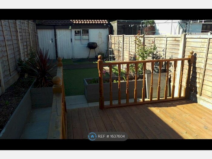 3 Bedroom Terraced House To Rent In Victoria Street, Hucknall, Nottingham, NG15