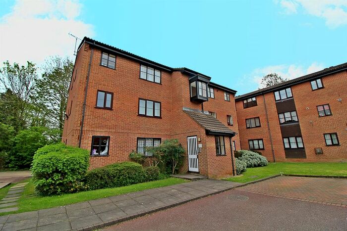 Studio To Rent In Tempsford Close, Enfield, EN2