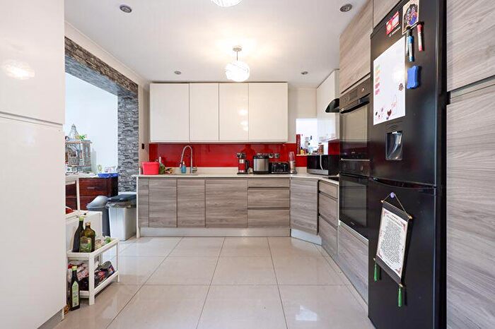 3 Bedroom Semi-Detached House To Rent In Kings Drive, Edgware, HA8