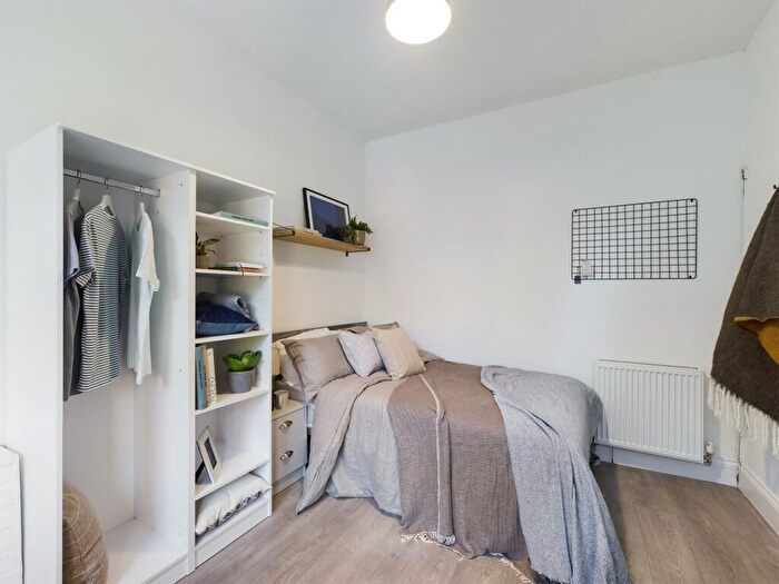 10 Bedroom Flat To Rent In Upper Allen Street, Sheffield, S3