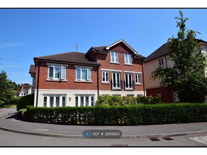 2 Bedroom Flat To Rent In Symeon Place, Caversham, Reading, RG4
