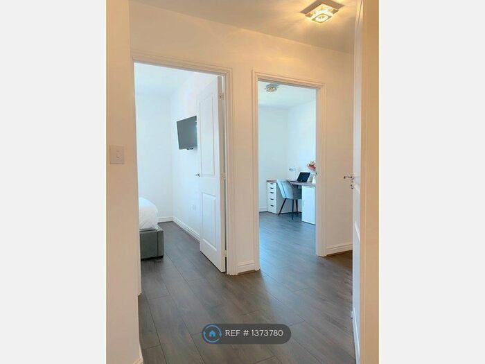 2 Bedroom Flat To Rent In Friars Way, Liverpool, L14