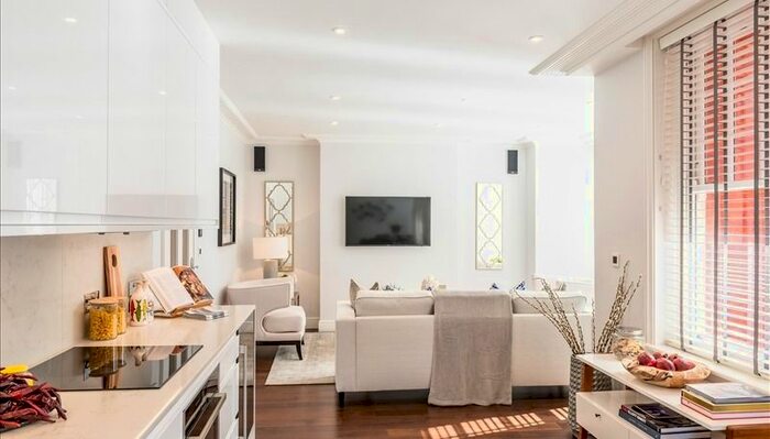 1 Bedroom Flat To Rent In King Street, London, Greater London, W6