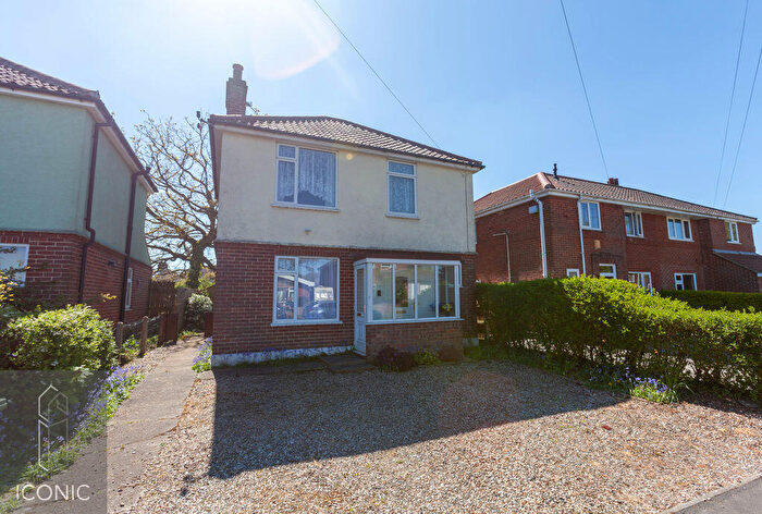 3 Bedroom Detached House For Sale In Waldemar Avenue, Hellesdon, Norwich, NR6
