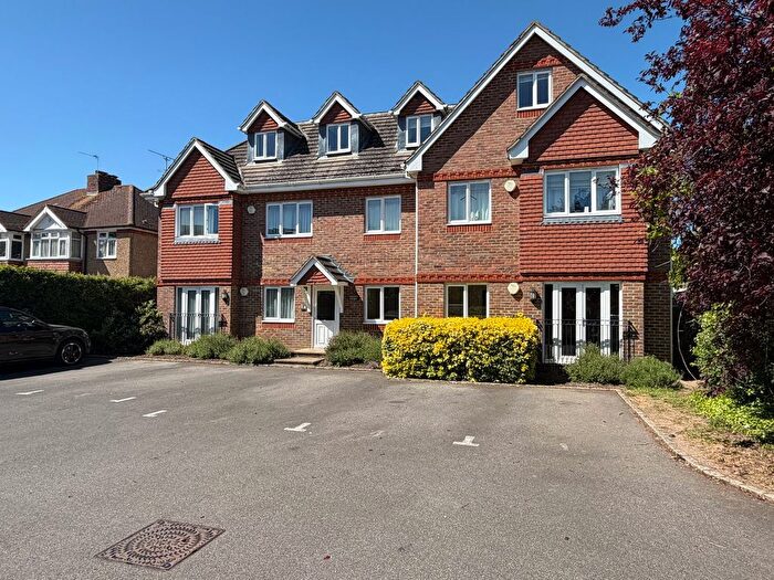 2 Bedroom Flat For Sale In Chertsey Road, Ashford, TW15
