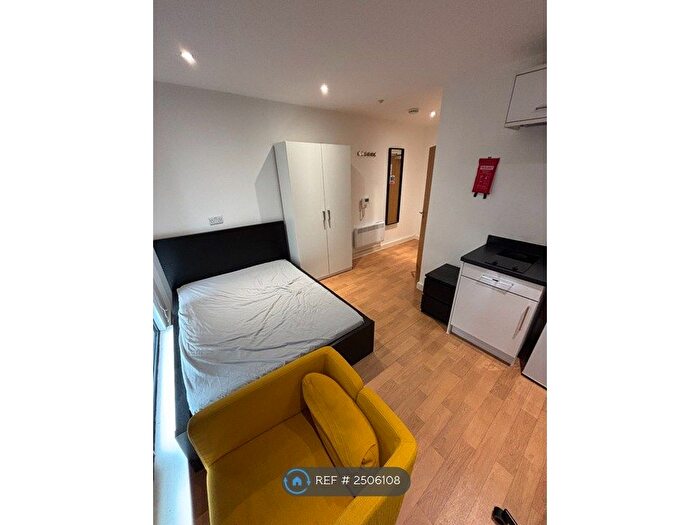 Studio To Rent In West Bar House, Sheffield, S3