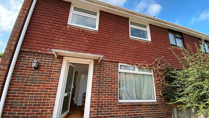 3 Bedroom Property To Rent In Princes Way, Canterbury - Ref, CT2
