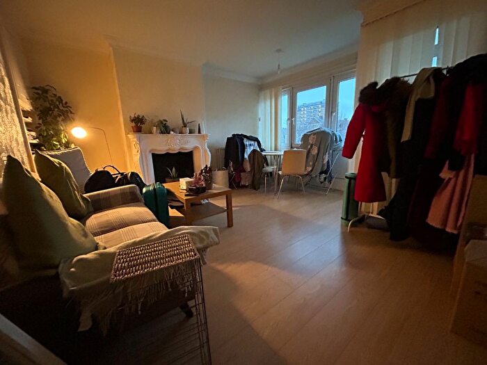 2 Bedroom Flat To Rent In Falmouth Road, London, SE1