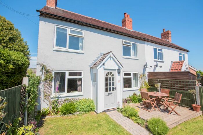 2 Bedroom Cottage To Rent In Chapel Lane, Lambley, Nottingham NG4