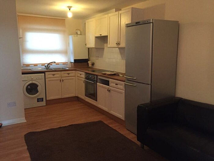 2 Bedroom Flat To Rent In Heathway, Dagenham, RM10