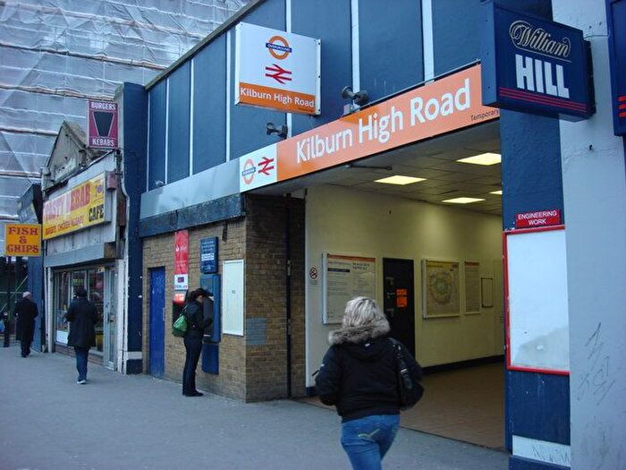 Studio To Rent In Kilburn High Road, London, NW6