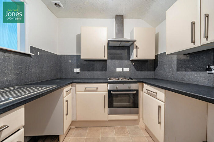 1 Bedroom Flat To Rent In Chapel Road, Worthing, BN11