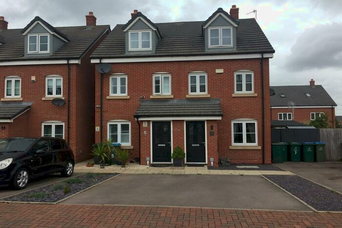 3 Bedroom House To Rent In Mitchinson Walk, Coventry, CV6