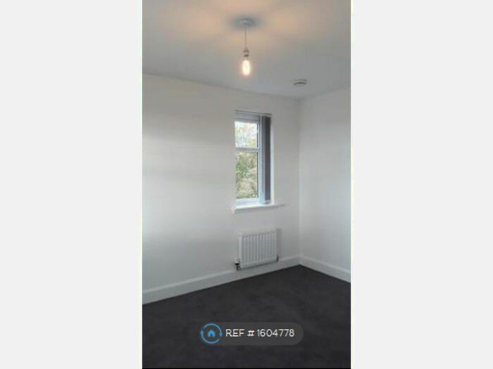 2 Bedroom Flat To Rent In Blackhill Brae, Crossgates, Cowdenbeath, KY4