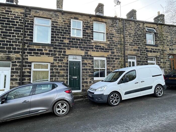 2 Bedroom Terraced House To Rent In Rockside Road, Thurlstone, S36