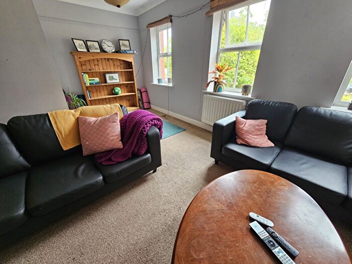 3 Bedroom Semi-Detached House To Rent In Mansion Gate Square, Leeds, LS7