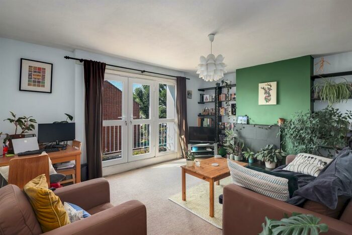 2 Bedroom Flat To Rent In Parkside Estate, Rutland Road, London, E9