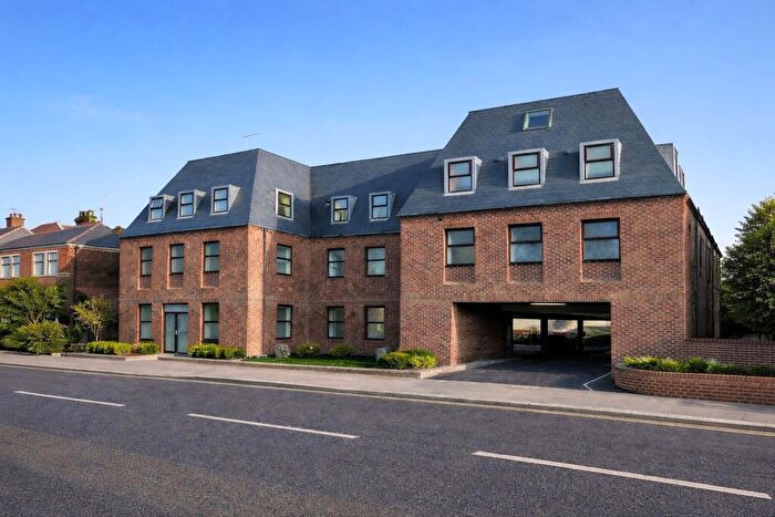 2 Bedroom Apartment To Rent In London Road, High Wycombe, Buckinghamshire, HP11