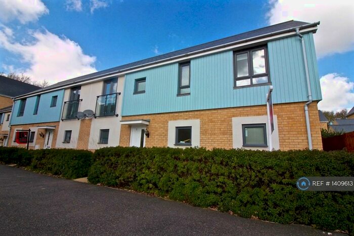 2 Bedroom Maisonette To Rent In Motor Walk, Colchester, CO4