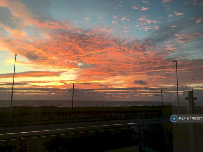 1 Bedroom Flat To Rent In Queens Promenade, Blackpool, FY2