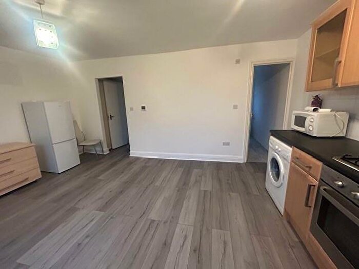 1 Bedroom Flat To Rent In Northumberland Park, Tottenham, N17