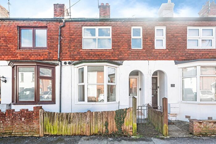 3 Bedroom Terraced House For Sale In George Street, Basingstoke, Hampshire, RG21