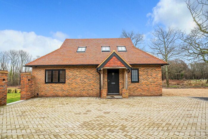 3 Bedroom Detached House To Rent In Horsham Lane, Ewhurst, Cranleigh, GU6