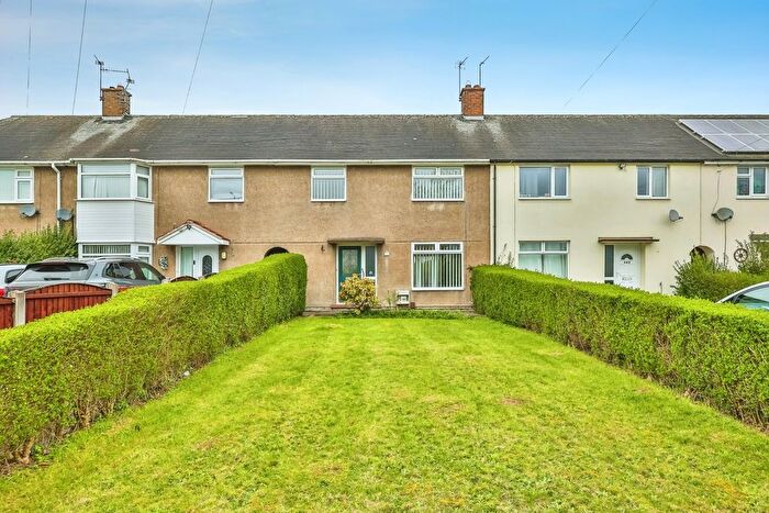 3 Bedroom Terraced House For Sale In Farnborough Road, Clifton, Nottingham, NG11