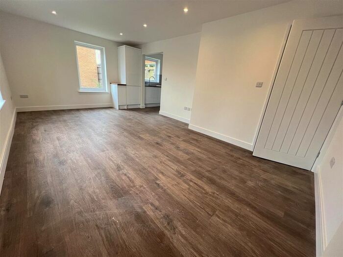 1 Bedroom Flat To Rent In Oyster Row, Cambridge, CB5