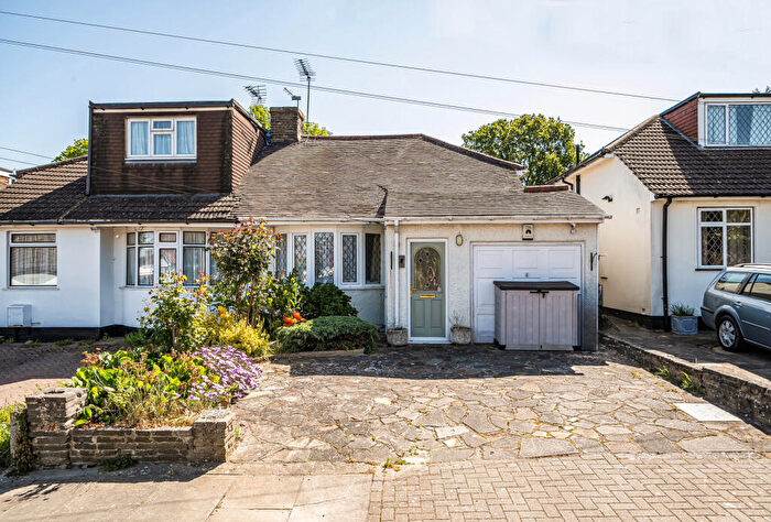 2 Bedroom Bungalow For Sale In Waldenhurst Road, Orpington, BR5