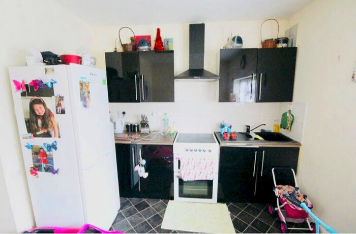 1 Bedroom Flat To Rent In Atherton Road, Ilford, IG5