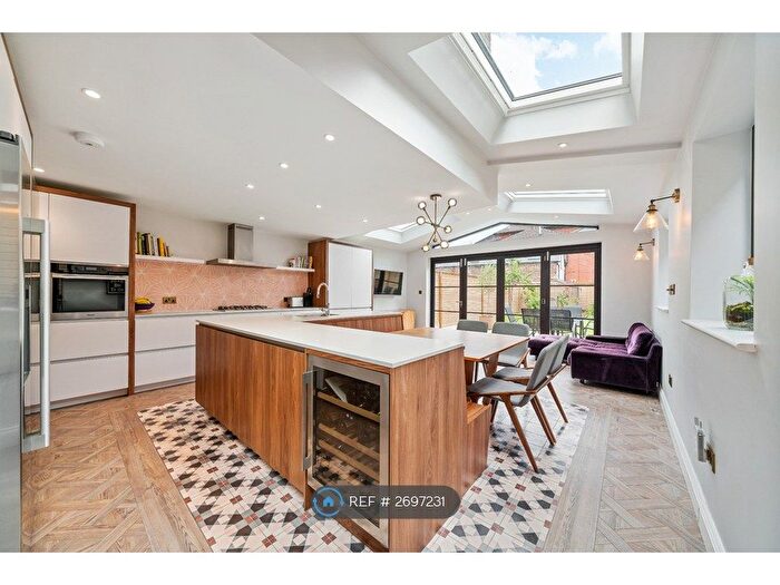4 Bedroom Semi Detached House To Rent In Fernlea Road, London, SW12