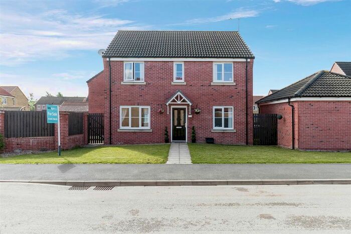 4 Bedroom Detached House For Sale In Bracken Way, Selby, YO8