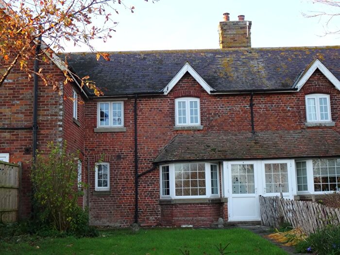 2 Bedroom Cottage For Sale In Rowling, Goodnestone, Canterbury, CT3