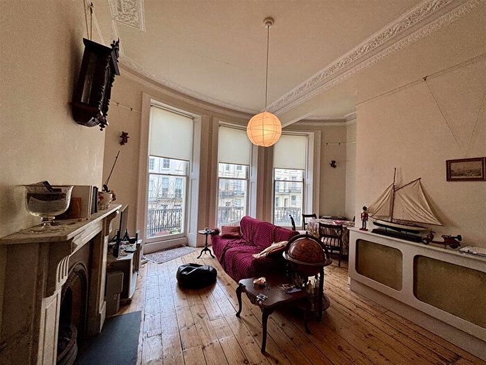 2 Bedroom Apartment To Rent In Brunswick Place, Hove, BN3