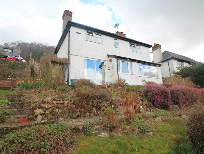 3 Bedroom Detached House For Sale In Hen Bryn Iolyn, Conwy, LL32