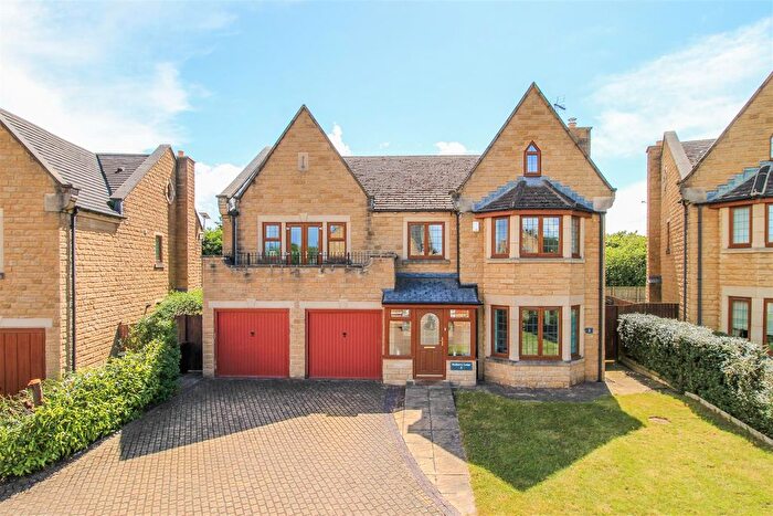 6 Bedroom Detached House For Sale In Westlea, Ackworth, Pontefract, WF7