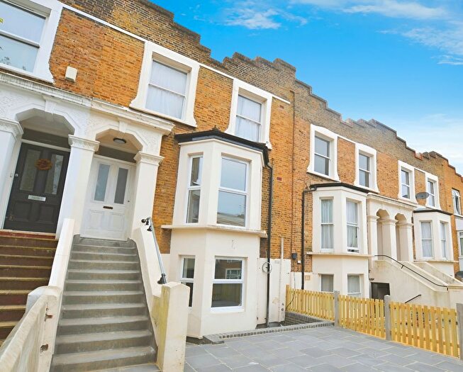 1 Bedroom Flat To Rent In Fenwick Road, London, SE15