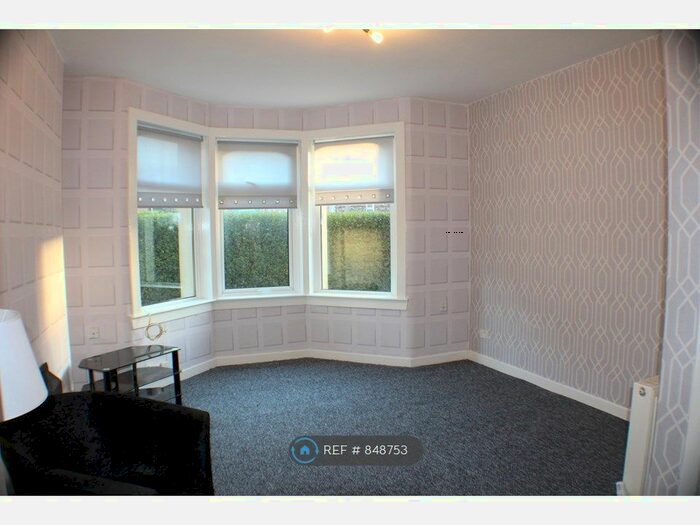 2 Bedroom Flat To Rent In Royston Square, Glasgow G21