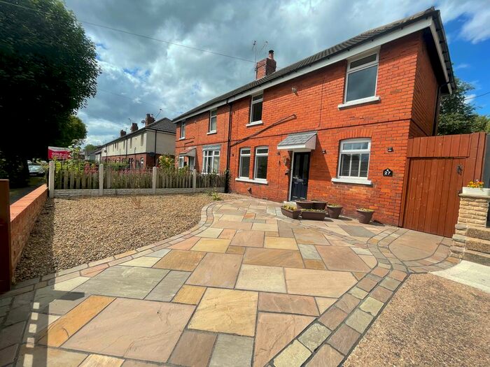 2 Bedroom Semi-Detached House To Rent In Dunns Dale, Maltby, Rotherham, S66