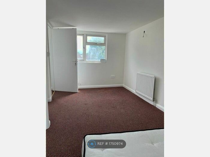 3 Bedroom Terraced House To Rent In Bristol Road, London, E7