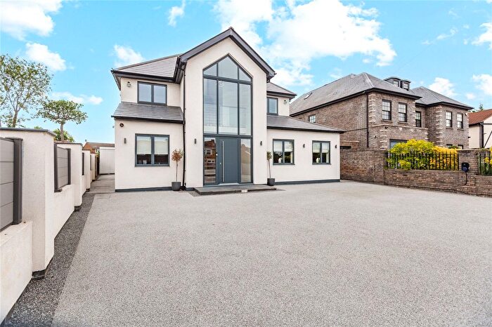 5 Bedroom Detached House For Sale In Ernest Road, Emerson Park, RM11