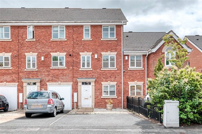 3 Bedroom Detached House To Rent In Honeychurch Close, Redditch, Worcestershire, B98