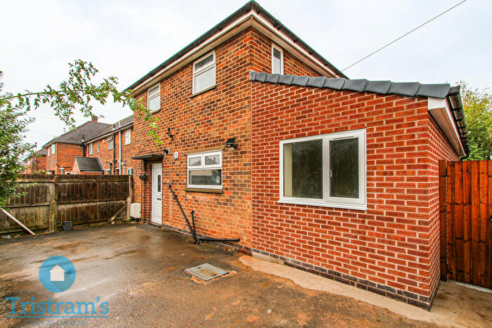 5 Bedroom Semi-Detached House To Rent In Alan Moss Road, Loughborough, LE11